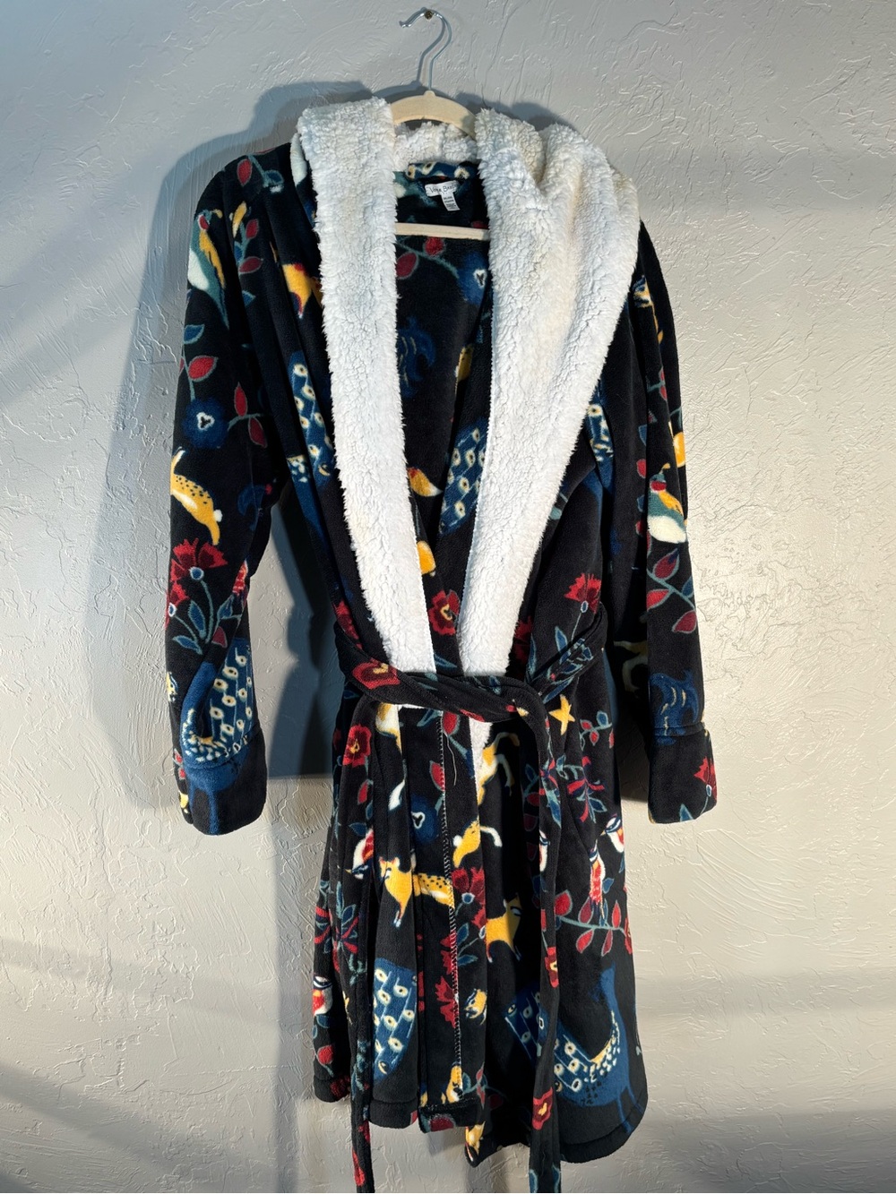 Vera Bradley Black Sherpa-Lined Floral Robe with Multicolor Pattern
